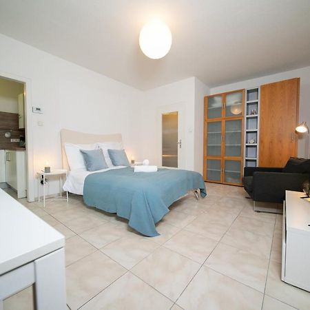 דיסלדורף Apartment Blue - Zentral Und Gut Angebunden מראה חיצוני תמונה